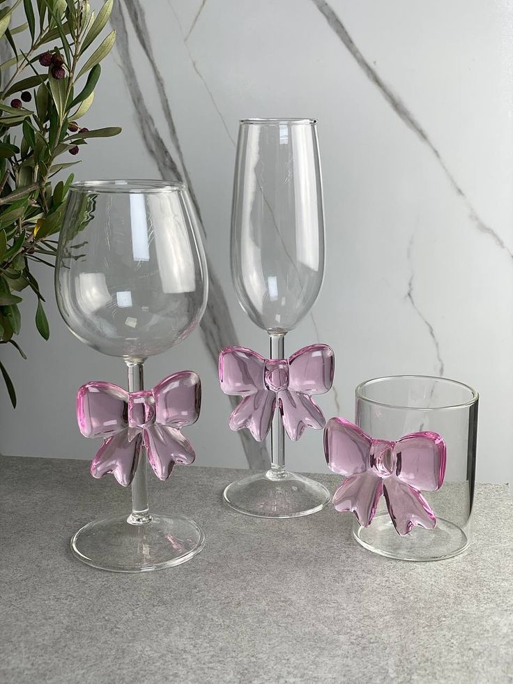 Wine Bow Glass