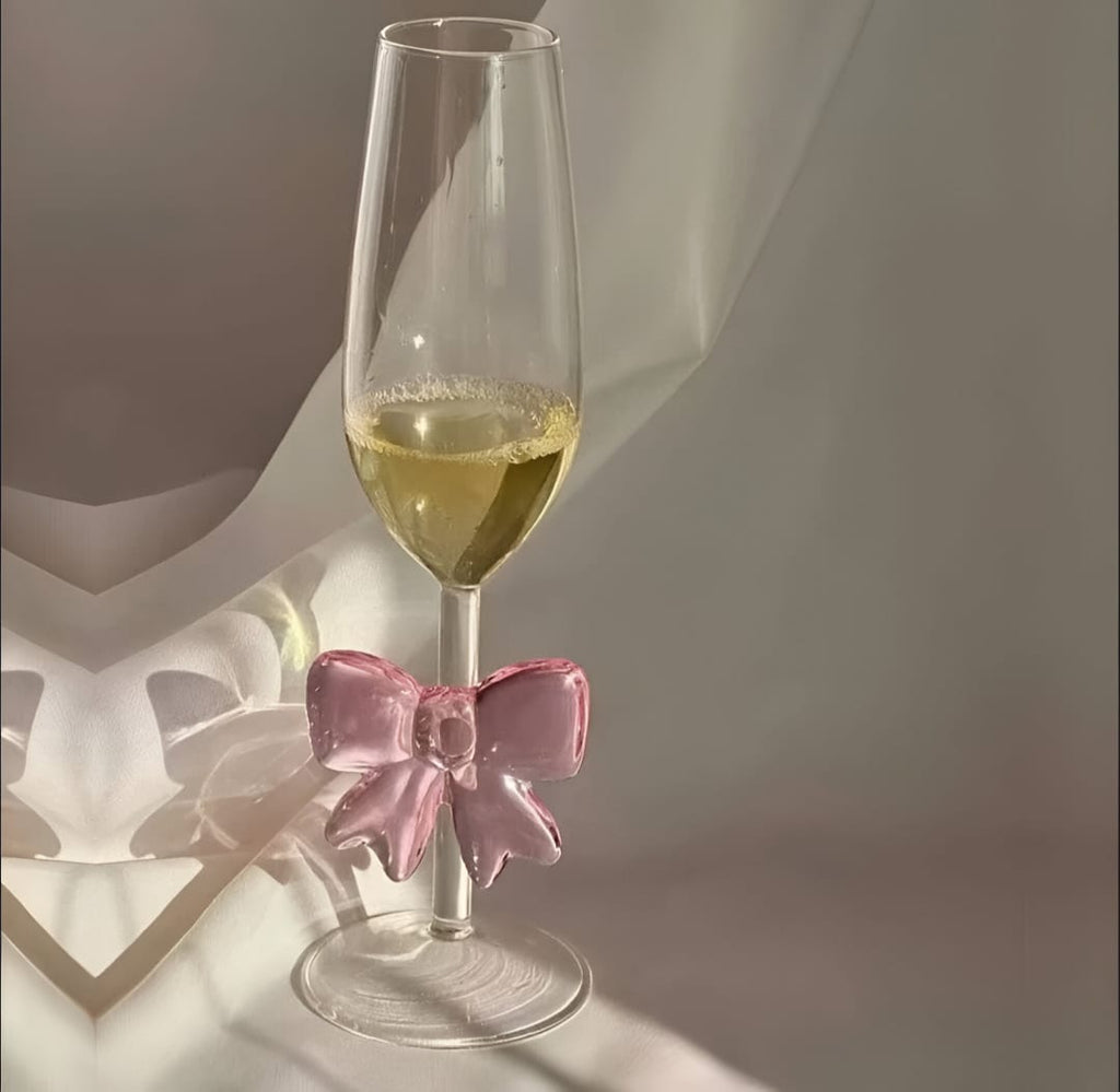 Tall Wine Bow Glass