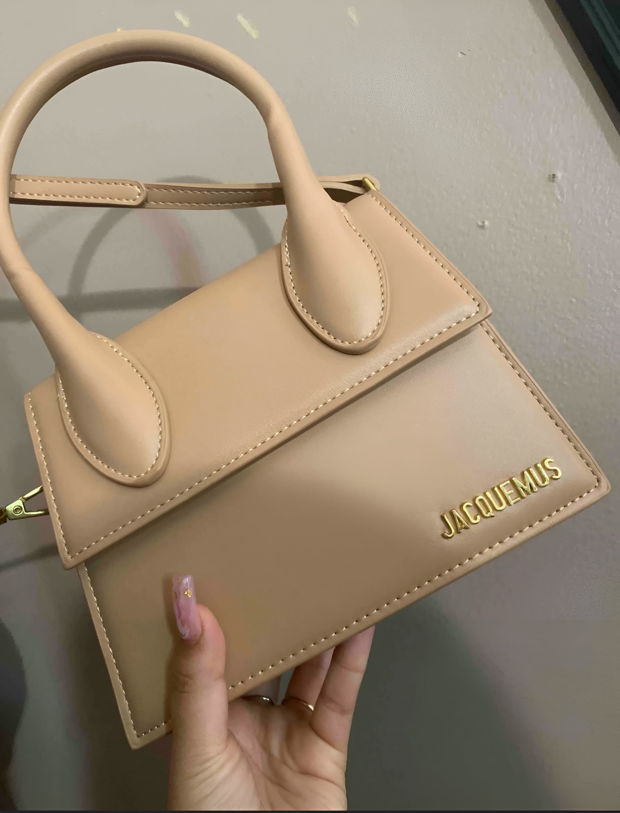 Jacquemus Le Chiquito Moyen