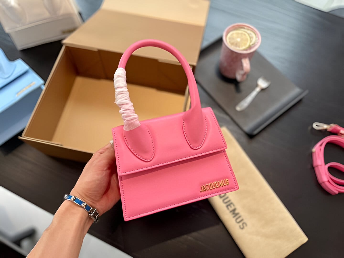 Jacquemus Le Chiquito Moyen